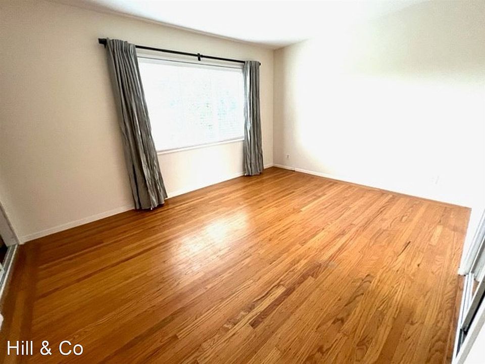 1st image of 154-156 Carlotta Cir #154