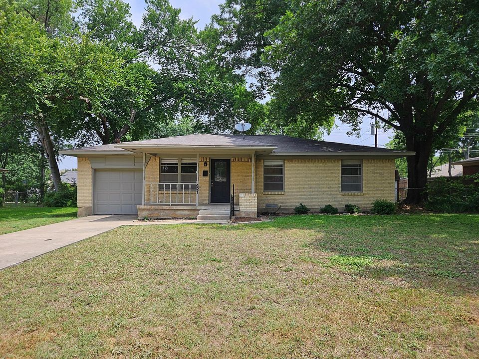 1st image of 421 Royal Crest Dr