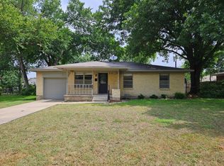 421 Royal Crest Dr, Richardson, TX 75081