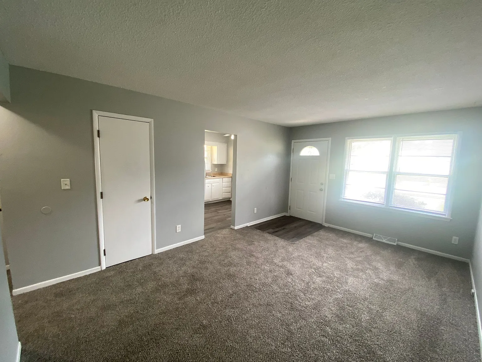 3302 SE 5th Street — Photo 3