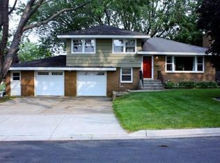 5444 Sumter Ave N, New Hope, MN 55428