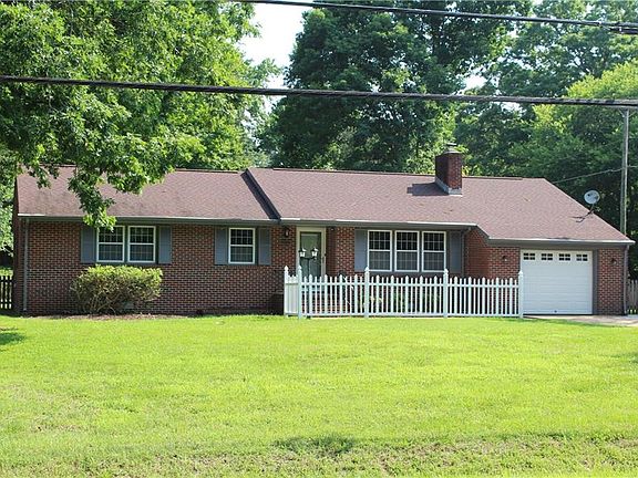 2nd image of 700 York Warwick Dr