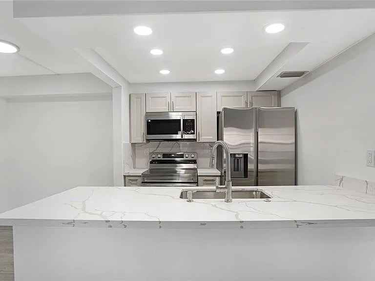 9466 Boca Cove Cir #303 — Photo 9