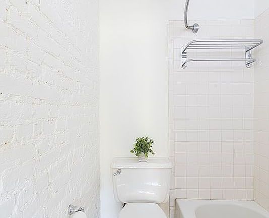 5th image of 130 Henry St APT 3F