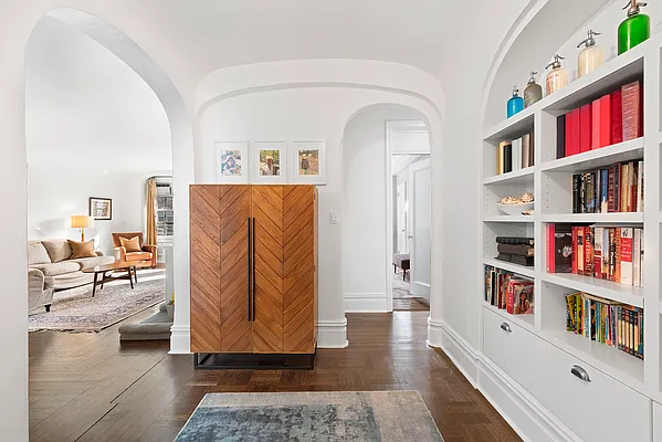 Sold by Compass | media 3