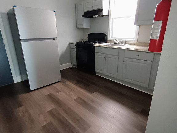 2nd image of 74 S 13th St