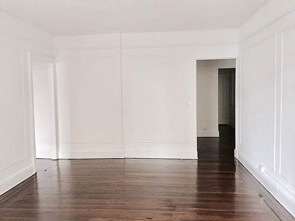 3rd image of 2815 34th St APT 1F