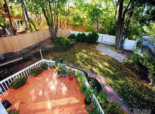195 Ivy St, Oyster Bay, NY 11771