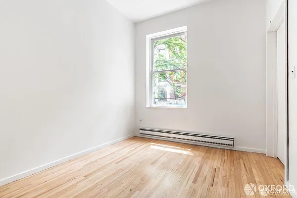 Rented by Oxford Property Group | media 7