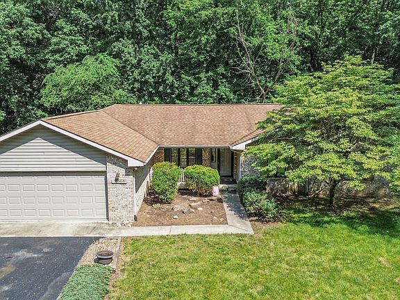 3rd image of 7044 N Private Road 130 W