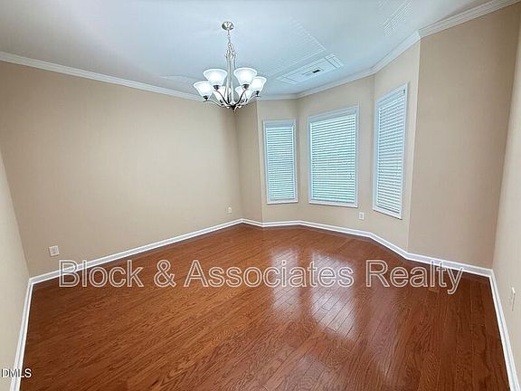 4th image of 705 Keystone Park Dr Unit 26