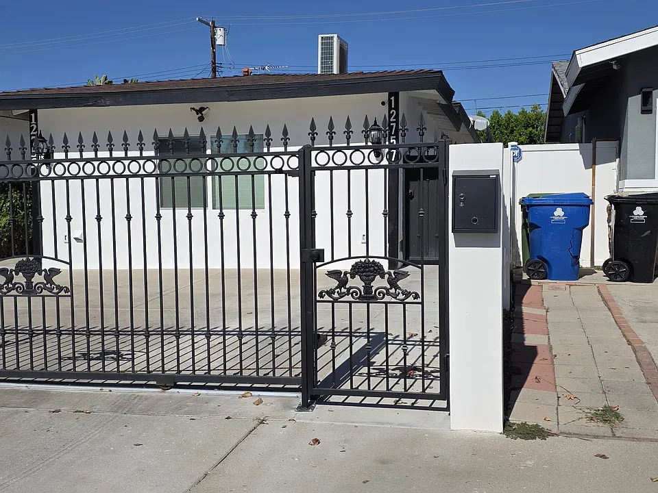 12757 Stagg St