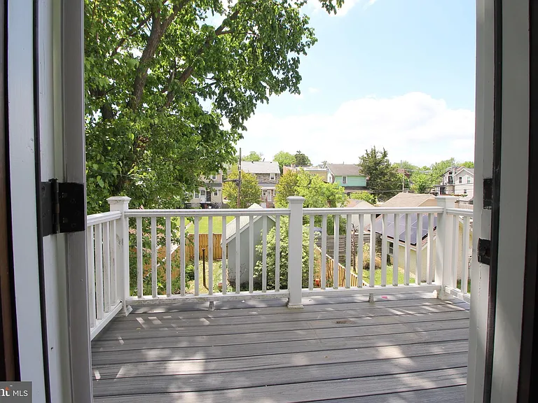 2417 Otis St NE — Photo 29