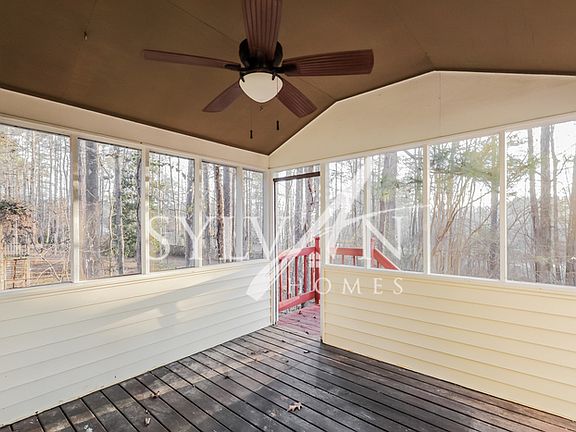 5th image of 44 Wakefield Dr