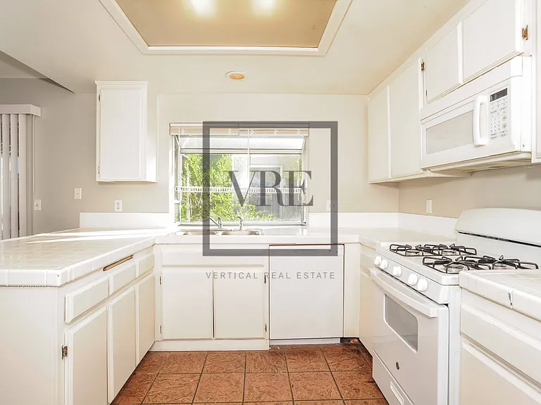 43813 San Francisco Ave — Photo 6