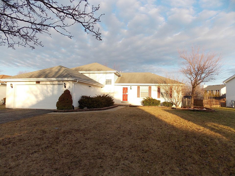 1st image of 1800 Larkspur Dr