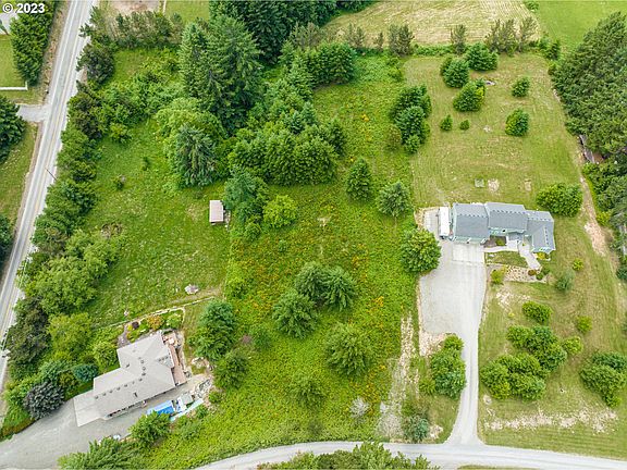 2nd image of 125 Vineyard View Dr