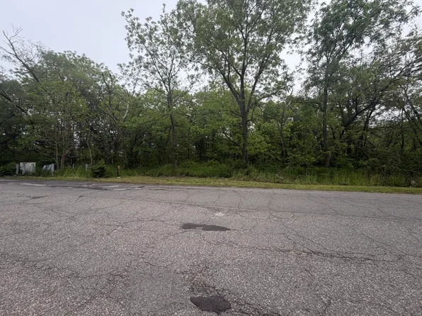 501 W 41st Ave, Gary, IN 46408