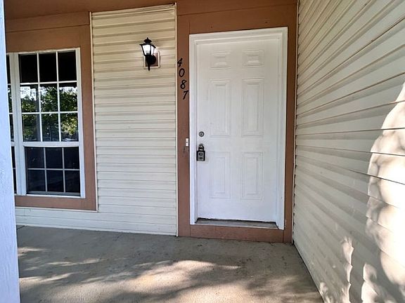 3rd image of 4087-4089 Greenery Dr #4087