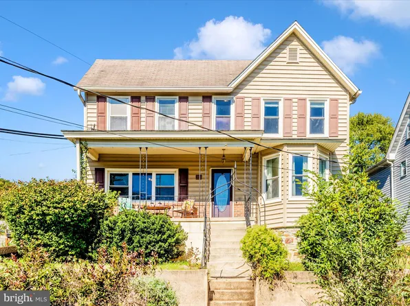 709 E A St, Brunswick, MD 21716