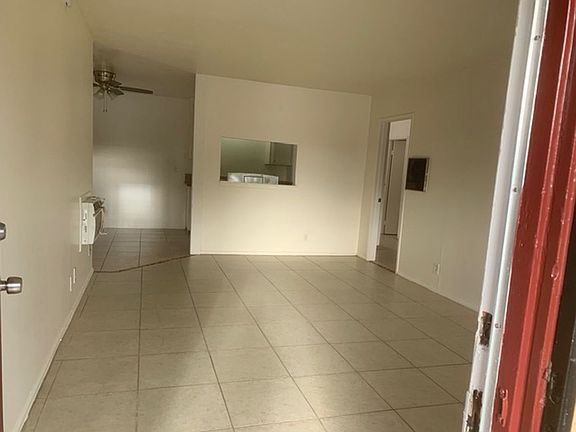 4th image of 14209 Syracuse St #3