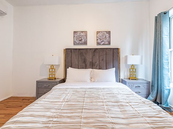 3rd image of 356 W 37th St #3B