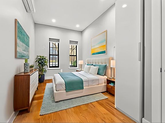 3rd image of 806 President St APT 2B