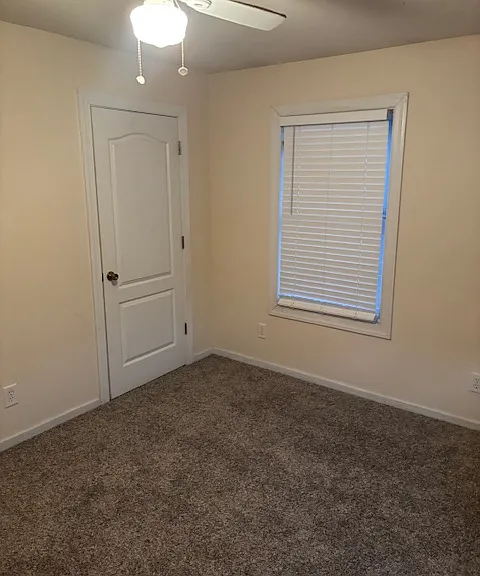 401 McCullough Ave NE — Photo 12