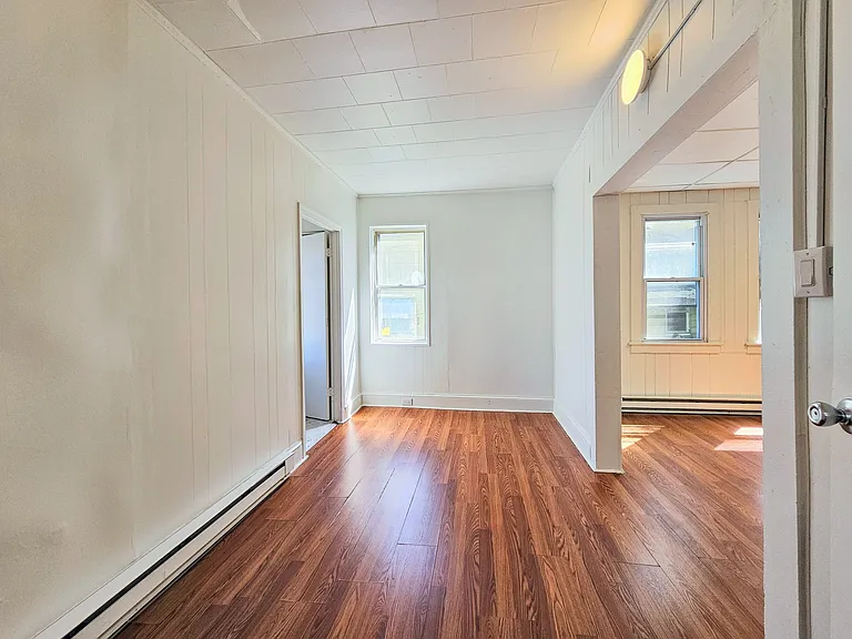 29 Drummond St #2 — Photo 9