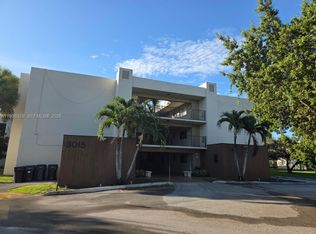 8015 SW 107th Ave APT 221, Miami, FL 33173