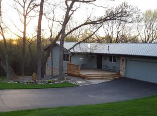 2404 Oakwood Dr, Burnsville, MN 55306