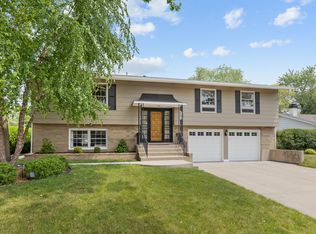 767 Milbeck Ave, Elk Grove Village, IL 60007