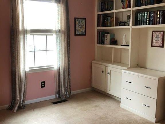 4th image of 183 Forestdale Dr