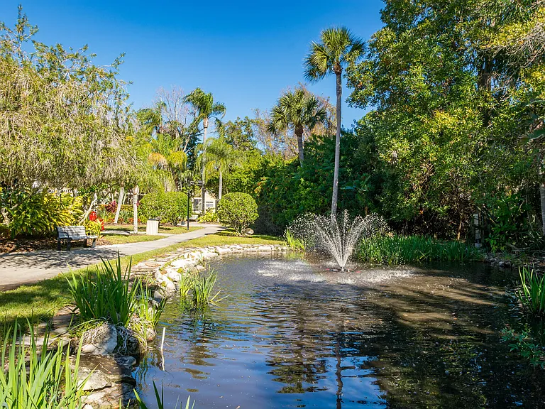 Imperial Palms Apartments — Photo 48