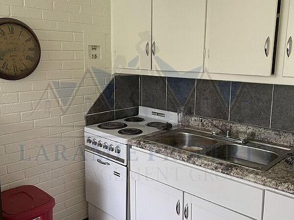2nd image of 1010 Grand Ave #4