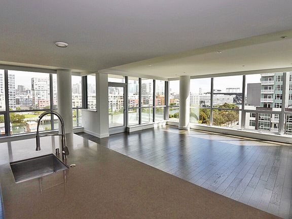 2nd image of 708 Long Bridge St APT 712