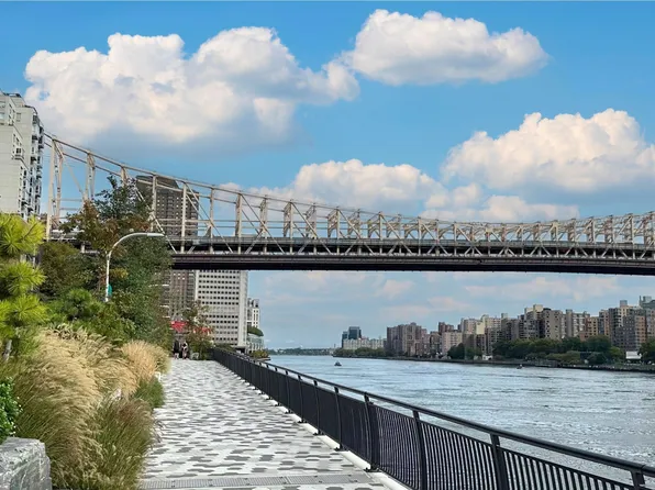 430 East 57th Street image 14 of 15