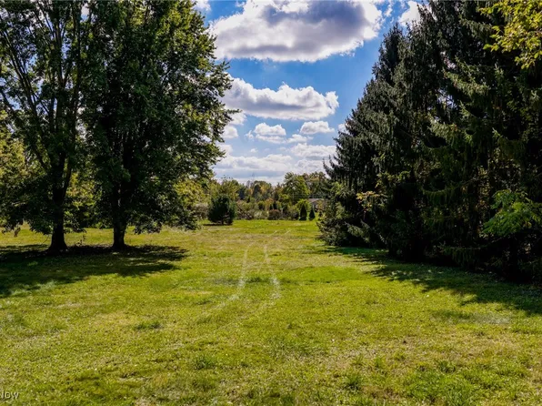 734 Barlow Rd, Hudson, OH 44236