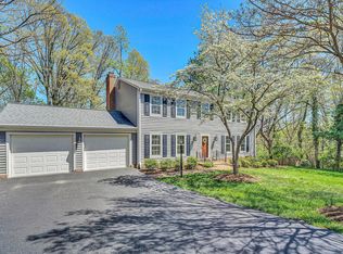 3218 Woodview Rd, Roanoke, VA 24018