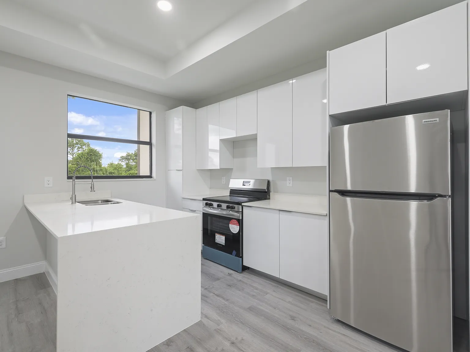 757 Joponica Avenue South - 1 — Photo 2