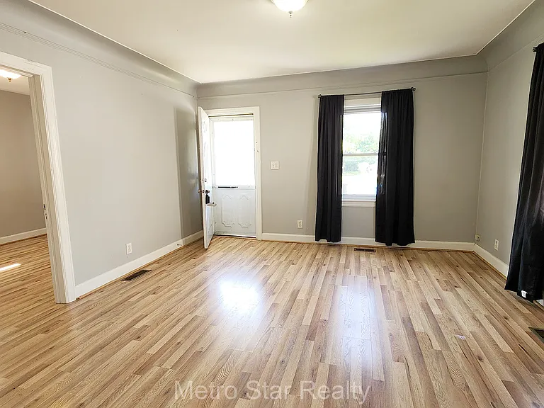 353 W Brockton Ave — Photo 4