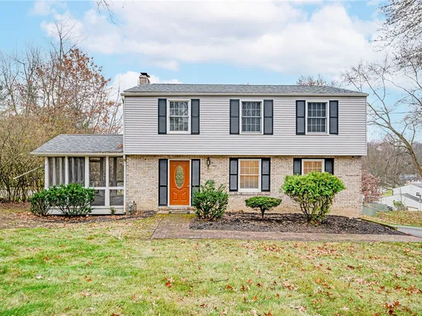 290 Alamo Dr, Pittsburgh, PA 15241