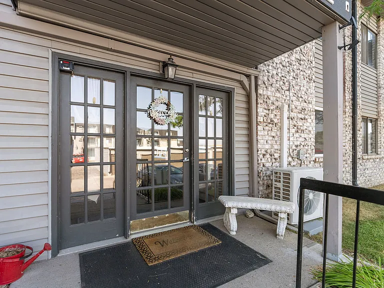 Mountain View Apartments — Photo 2