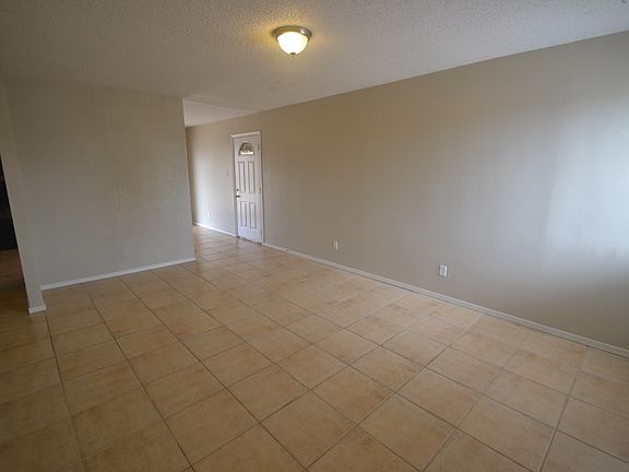 3rd image of 6017 W Hollyhock Dr