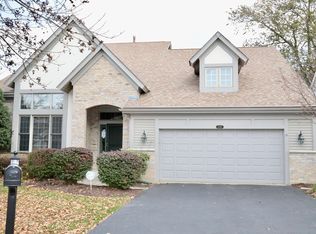 2727 Aspen Ct, Glenview, IL 60026