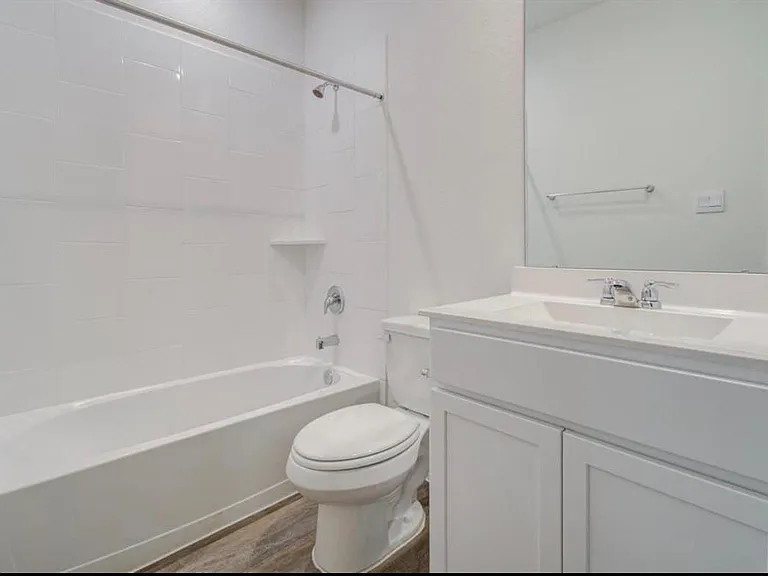 4230 Ramsbury Reach Ct — Photo 14