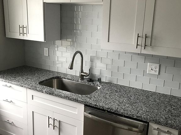4th image of 3720 Snelling Ave APT 2