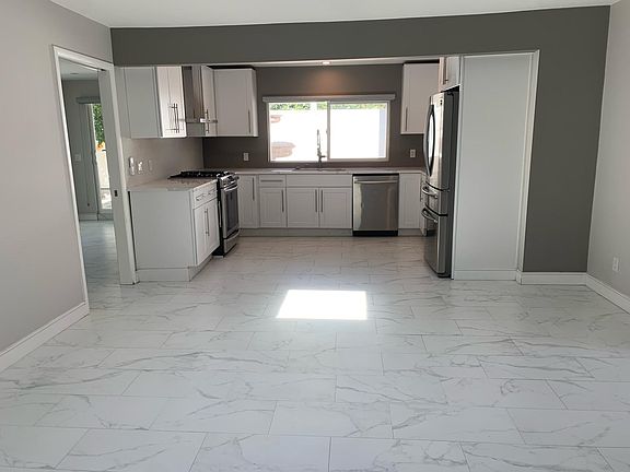 2nd image of 1537 N Dominion Ave
