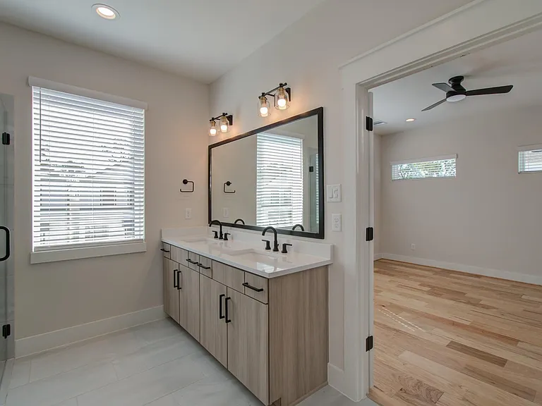 5309 Donovan Gardens Ln — Photo 13