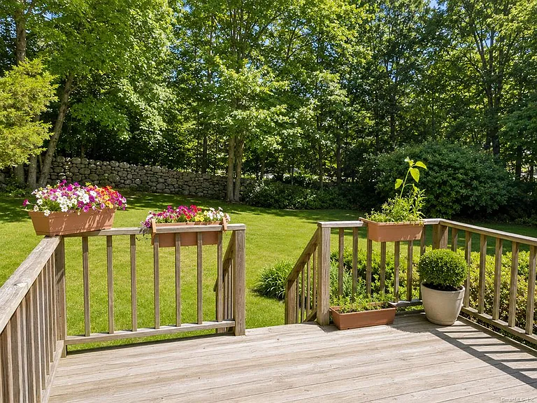 6 Nottingham Dr — Photo 12
